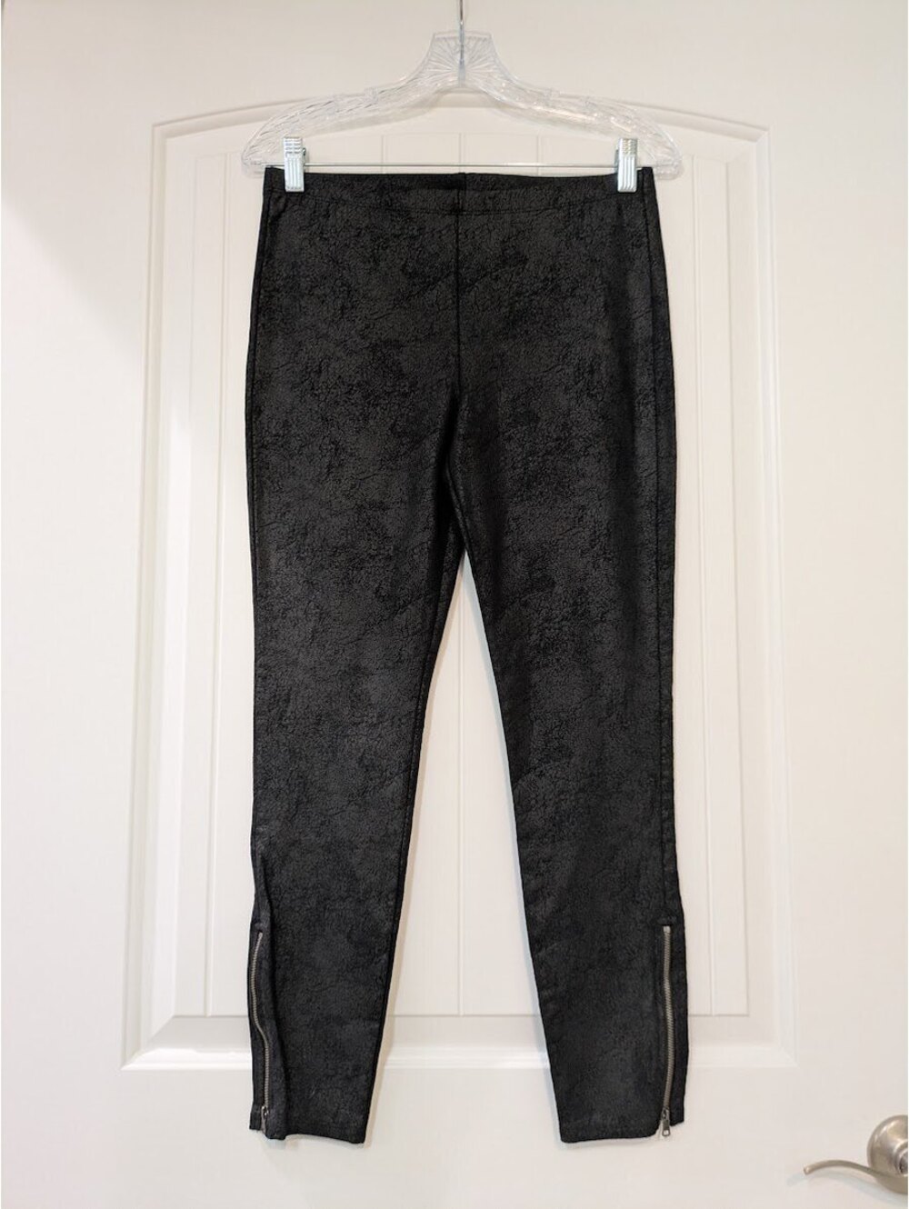 Splendid Textured Leggings Black Zip‑Ankle Size M NWT